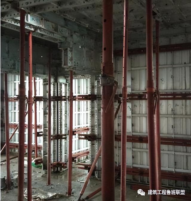 如何穿插提效縮短工期？中建項目示例（施工工藝程序簡單可快速施工縮短工期提前發(fā)揮工程效益）