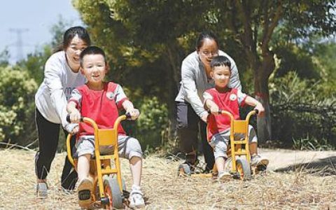 村里娃家門(mén)口的幼兒園（村里娃家門(mén)口的幼兒園叫什么）